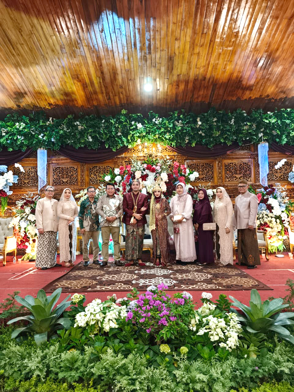 Menghadiri Resepsi Pernikahan keponakan Bu Dewi Pengurus DPK Apindo Kabupaten Bogor